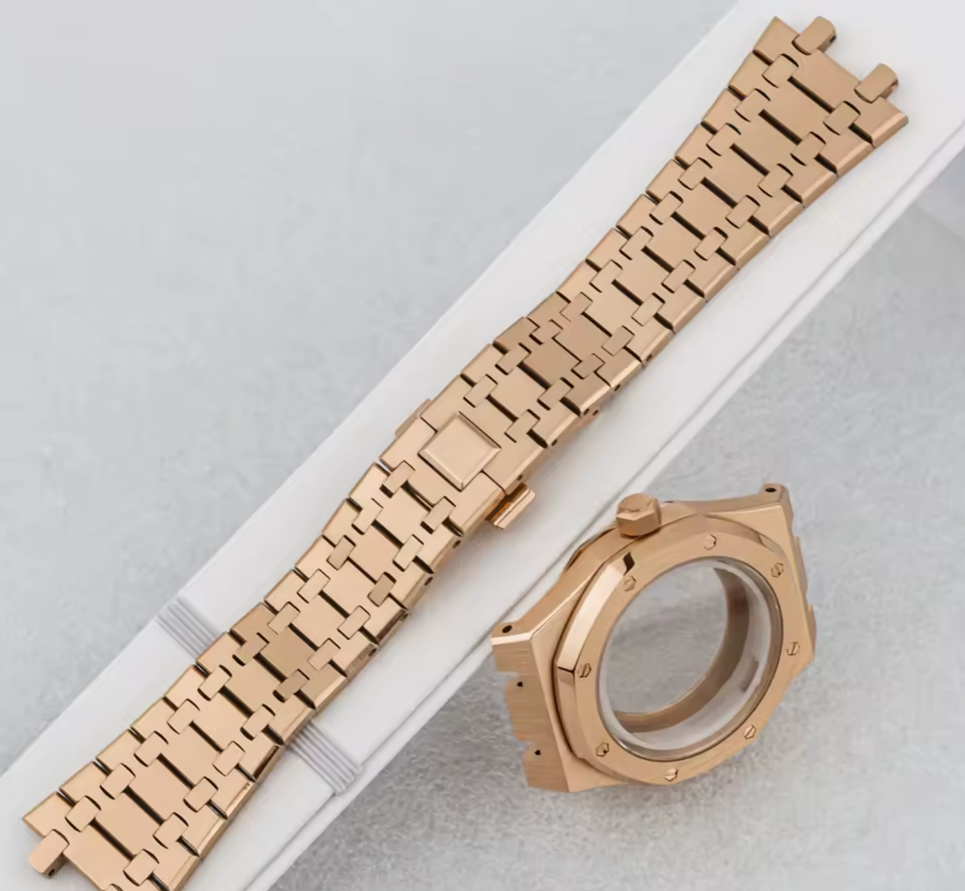 Royal Seikoak Skeleton rosé goud